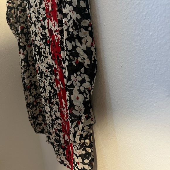 NWT Calvin Klein Women’s Black and Red Floral Dress - Picture 5 of 6